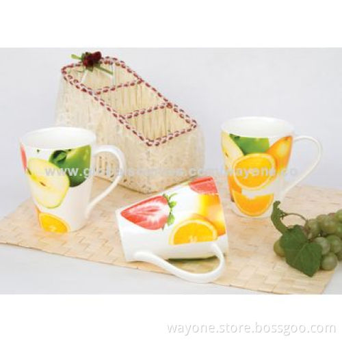 Fine China Mug with Fruit Design, Available in 12oz Volume, Measuring 8.3 x 9.5cm, Popular Shape